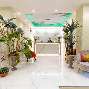 3* Hotel Dreams